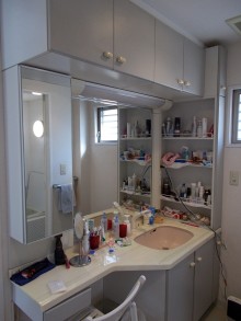 LIXILルミシス 座り使いもできるフルオープンタイプに